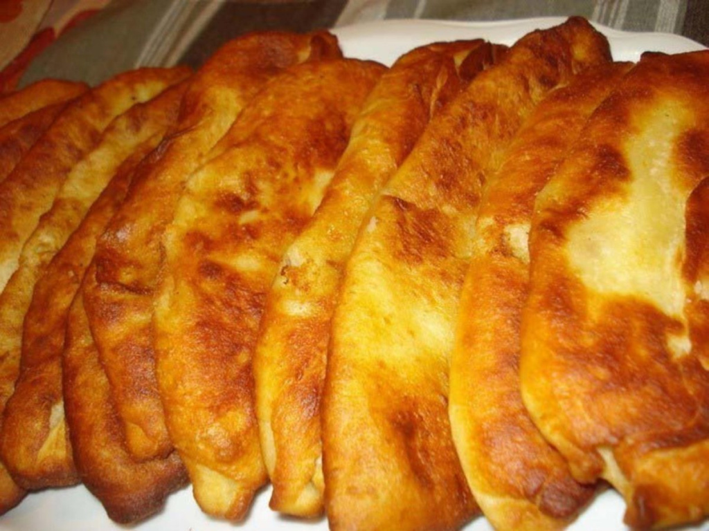 pirozhki-s-kartoshkoj-iz-kartofelnogo-testa-4f67d4d.jpg