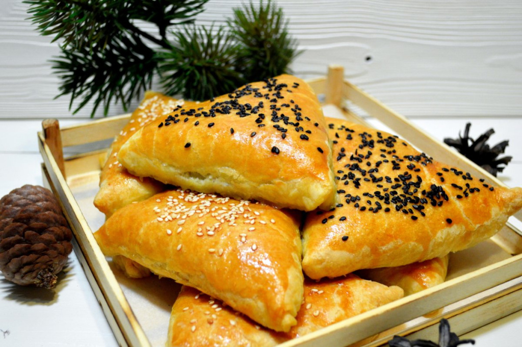 pirozhki-s-kunzhutom-c55ae61.jpg