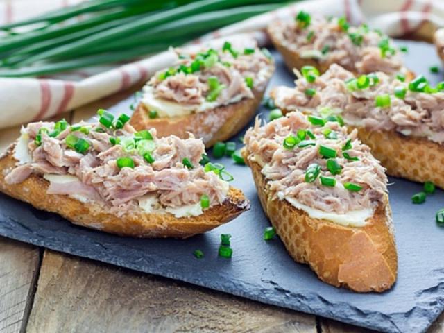 Вкусные пирожки с паштетом: Легкий рецепт 21793ef2c07d0453fd91396dcbacd9ac.jpg